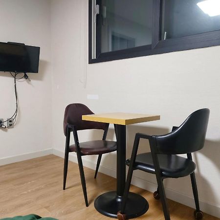 29 Play House Hotel Incshon Kültér fotó