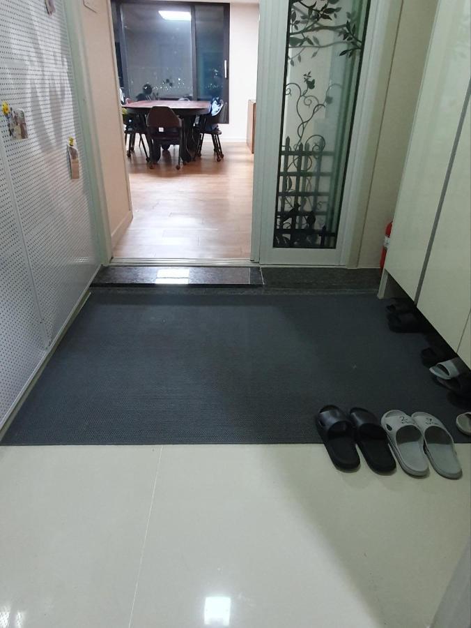 29 Play House Hotel Incshon Kültér fotó