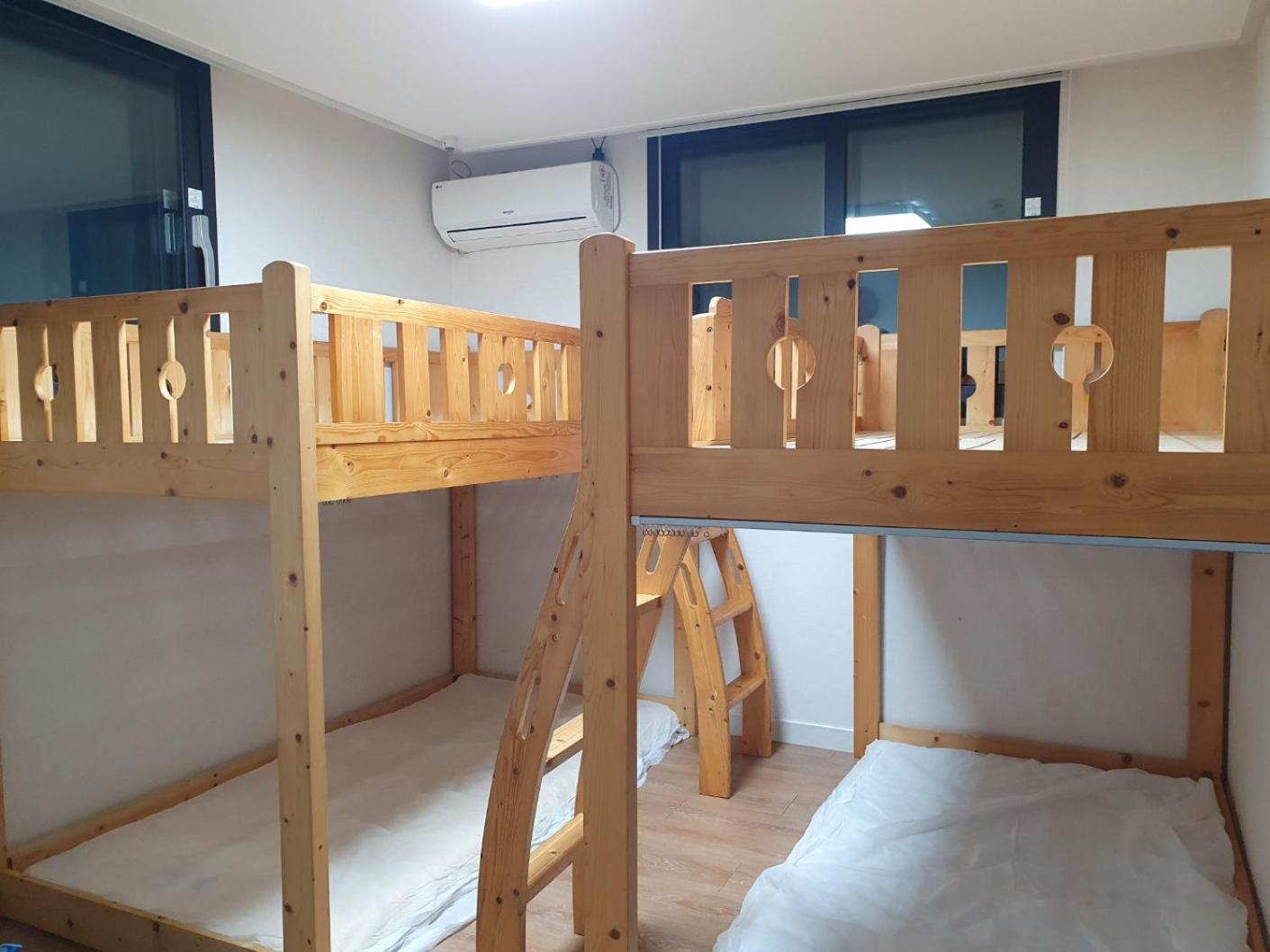 29 Play House Hotel Incshon Kültér fotó